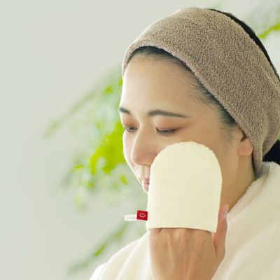 絹屋 おうちでシルクケア 絹の洗顔ミトン | DAIGO official shop