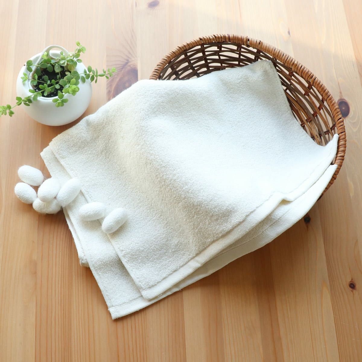 絹屋 シルク100％ フェイスタオル | DAIGO official shop