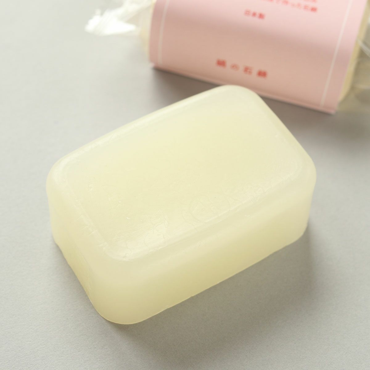 絹製品（ちゃちゃ） 絹屋 絹の石鹸 | DAIGO official shop