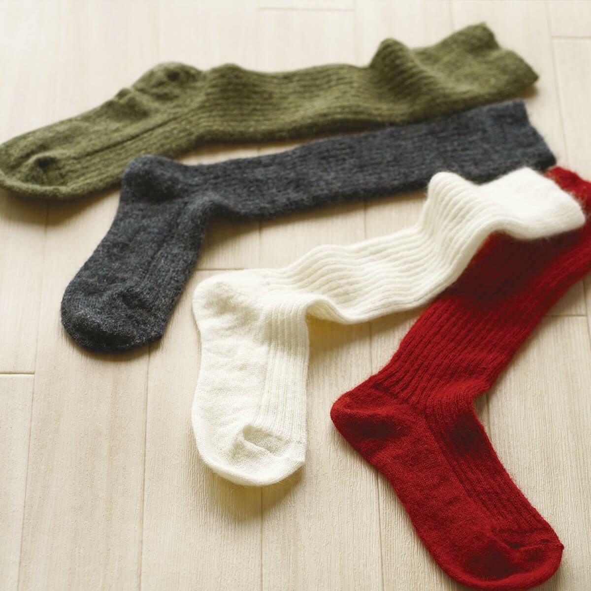 KOTOBUKI AMIMONO モヘアくしゅくしゅソックス | DAIGO official shop